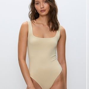 Aritzia contour bodysuit xs cool beige